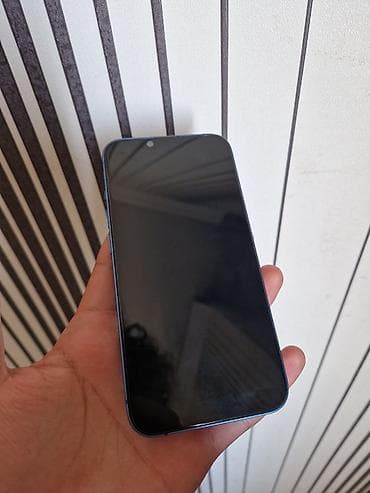 macbook pro 2.el: IPhone 13, 128 GB, Göy, Simsiz şarj, Face ID — 3