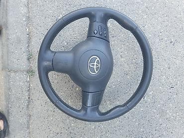 toyota açar: Toyota sükan çarxı - Orijinal Toyota sükanı, üzərində Toyota loqosu - — 2