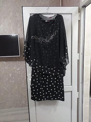 Qadın geyim dəsti – 3 fərqli paltar Cox az geyilib hec bir deffecti