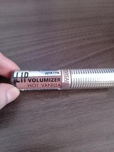 Luxvisage orginal dodaq hecimlendirici 1defe vurulub 6 azn. 12 azne