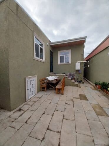 bine qesebesinde: Binəqədi qəs. 4 otaqlı, 122 kv. m, Yeni təmirli — 1