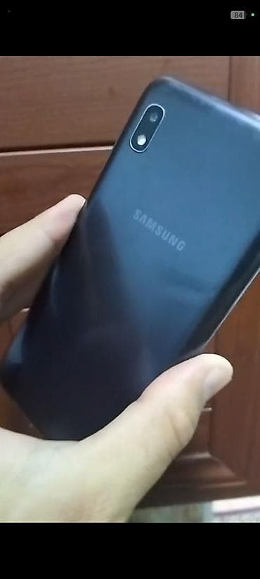 samsung 2011: Samsung Galaxy A10, 32 GB, rəng - Qara, Qırıq — 2