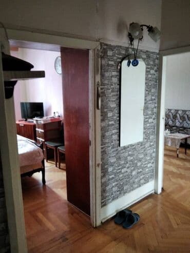 məhlə evi: Bakı, 3 otaqlı, Köhnə tikili, m. Xalqlar Dostluğu, 80 kv. m — 10