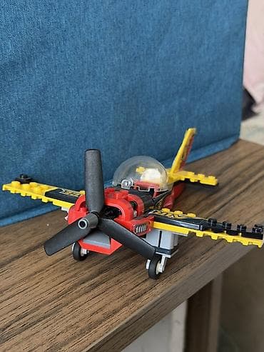 usag oyuncag: LEGO konstruksiya dəstləri – nəqliyyat vasitələri kolleksiyası — 10