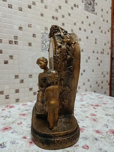 Ev saatları: Masaüstü saatlar, Elektron, Saniyə əqrəbi — 6