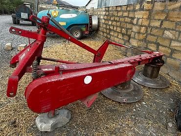 kon traktor satisi: Bu, əkinçilikdə istifadə olunan, ot və ya digər bitkiləri kəsmək üçün — 5