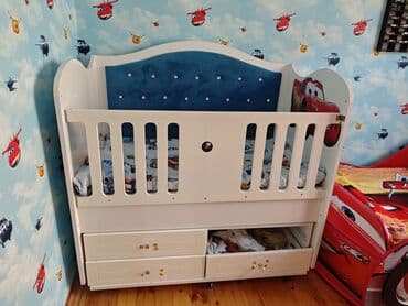 ugur mebel: Oğlan və qız üçün, İşlənmiş, Dördbucaq, Beşik, Dəstsiz, Matrassız, Yellənmə mexanizmsiz — 1