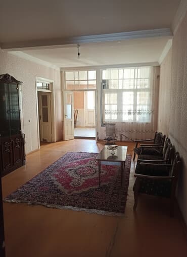 4 cü mikrorayon dairəsi: 4 otaqlı, 100 kv. m, Kredit yoxdur, Orta təmir — 1