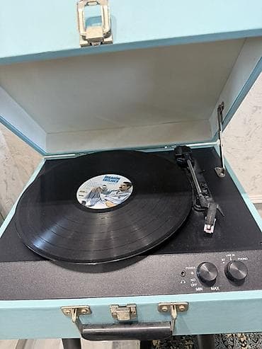 Mavi çamadan tipli vinil patefon (stendli) - Retro dizaynlı, çamadan — 4