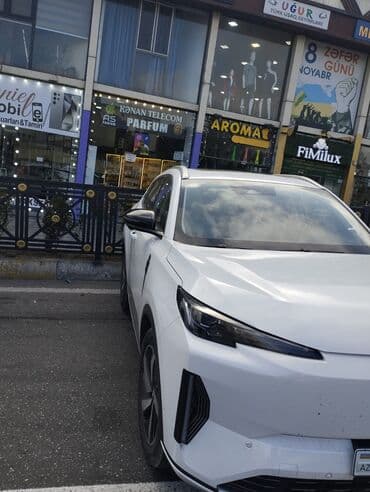 купить электромобиль в баку: Şəxsi avtomobilimlə sürücülük xidməti təklif edirəm. - Avtomobil: ağ — 3