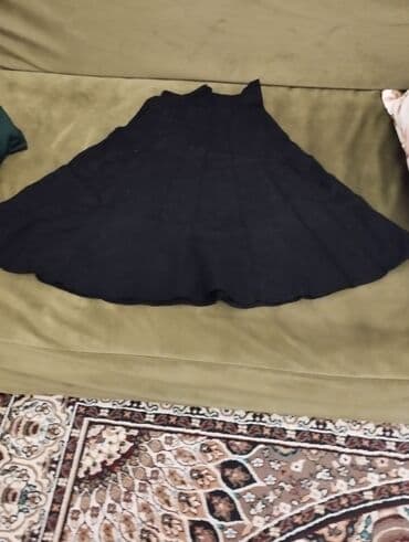 Kişi Geyimləri: Midi Ətək, Yun — 1