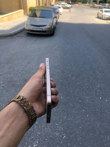 iphone 5 's: IPhone 16 Pro, 64 ГБ, Золотой — 3