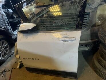 Şüşələr: Ağ rəngdə olan, “Equinox” markalı avtomobil qapısı. Qapının xarici — 1