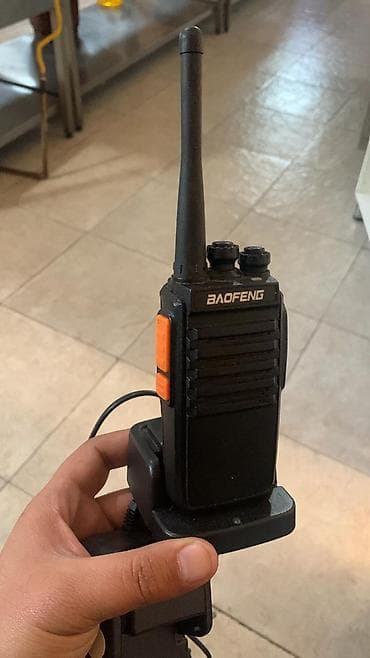 2 eded ratsiya telefon Qiymet 150 azn(1) Alinib 250 azn Unvan