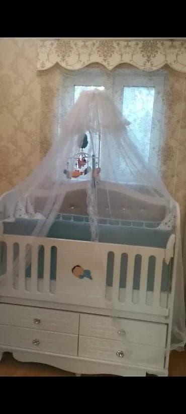 taxt doşəyi: Oğlan və qız üçün, Beşik, Matras ilə, Yellənmə mexanizm ilə — 1