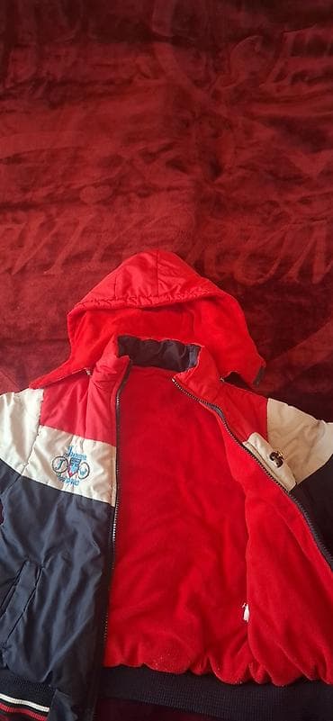 oğlan: Uşaqlar üçün (4-5 yaş) qış üçün kurtka - Model: kapüşonlu, fermuarlı — 3