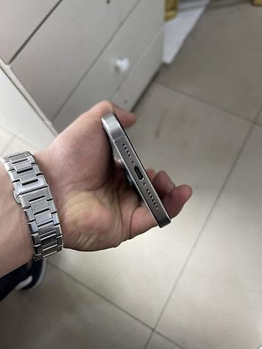 iphone xs pro max: IPhone 15 Pro Max, 256 GB, Gümüşü, Face ID — 6
