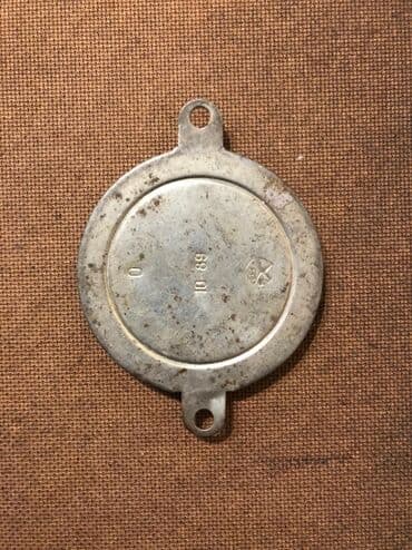 ayaq ustu saat: Antik sovet .metre 20 m . Banka tutan 10 m .stoplar 10 manat — 9