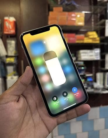 sade telefon: IPhone 11, 128 GB, Ağ, Zəmanət, Simsiz şarj, Face ID — 2