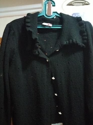 Qadın kardiqanı – qara rəngdə, düyməli model. - Material: yumşaq