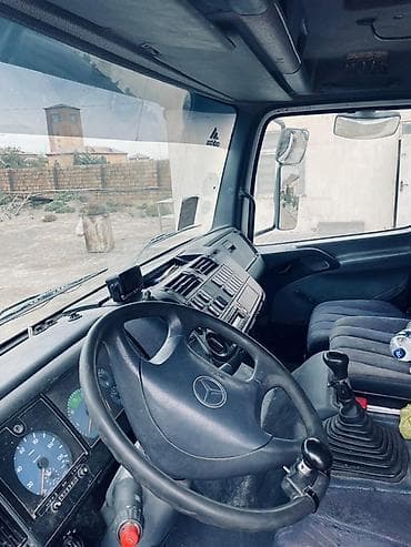 sovet masini: Mercedes-Benz Atego yük maşını – bortlu, kranlı şassi - Model — 3