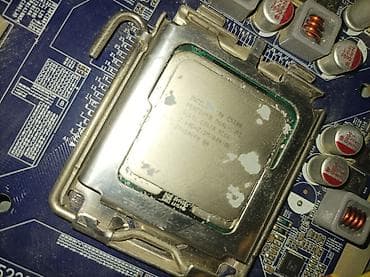 pc plata: Kompüter korpusu və daxilində əsas komplektasiya - Korpus: qara ATX — 1