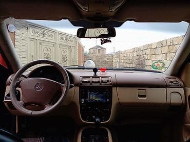lizinqde olan avtomobiller: Mercedes-Benz ML 350: 3.2 l | 1999 il Ofrouder/SUV — 7