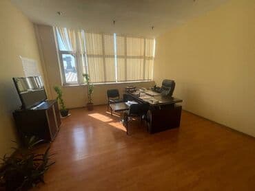 kirayə ofislər: Nərimanov metrosuna yaxın yol kənarı bizness mərkəzinə yaxın ümumi — 4