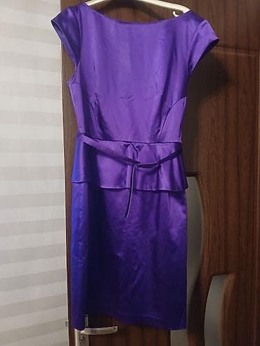 Bənövşəyi rəngli, atlas parıltılı qısa don. - Model: beldən kəmərli — 1