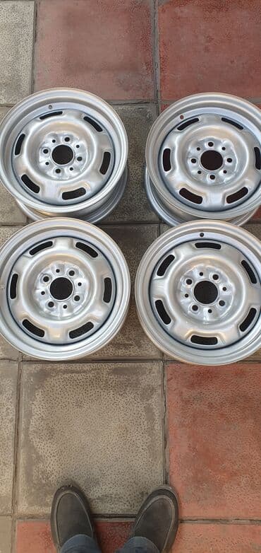 w210 diskleri: R-13 ij diskləri əla vəziyyətdədir. Gəncədədir — 2