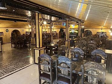 restoran avadanligi: Ağdaş Qızıl Qədeh pub canlı musiqi məkanı Ofsiant xanımlar tələb — 4