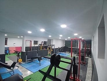 Tam təchizatlı trenajor zalı - Geniş və işıqlı məkan, ventilyasiya və