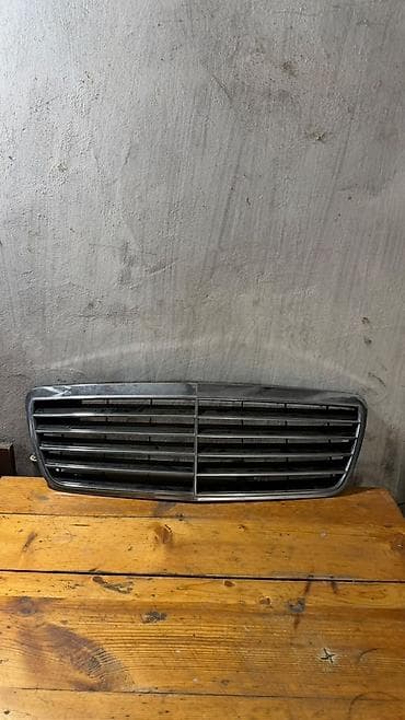 Nəqliyyat: Mercedes-Benz — 1