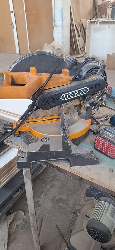 taxta mişar: Elektrikli gönye/kəsim mişarı – sürüşdürmə mexanizmi və bucaq — 2