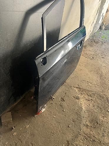 reduktor satilir: Prius 30 kuza sol qapi 2013 ci ilin ustunen cixib astari vurulub — 2