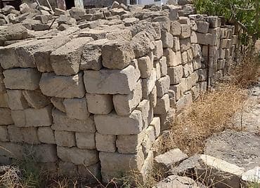 mişar daşı qiyməti: Mişar daş. Кубики. Köhnə möhkəm daşdır. 6000 yaxın var. 0.30 qəpik — 2