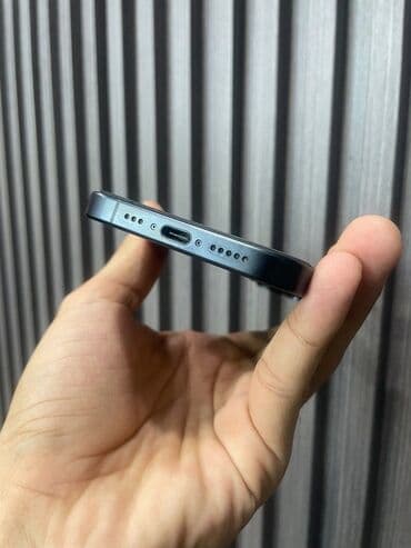 a10 ekranı: IPhone 15 Pro, 256 GB, Mavi, Simsiz şarj — 4