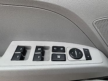 hyundai 4500: Hyundai Elantra: 0.2 l | 2018 il Sedan — 1