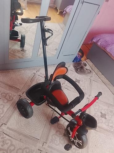 Uşaq üçtəkərli velosipedi – itələmə tutacağı və təhlükəsizlik kəməri