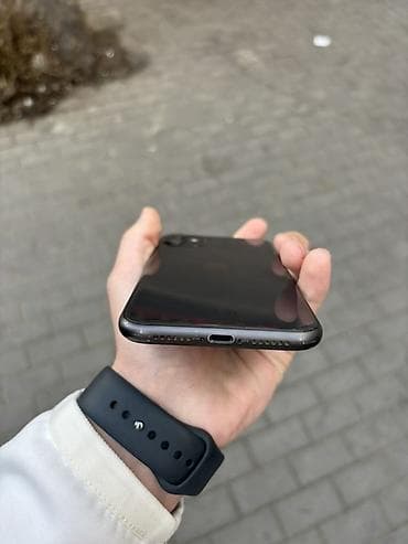 iphone 11 red: IPhone 11, Qara — 5