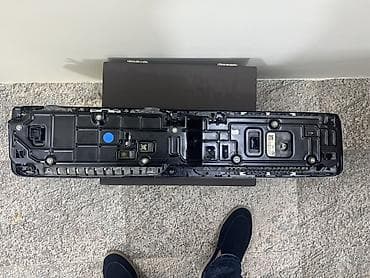 notebook ehtiyat hisseleri: Mersedes Benz w213 üsten cixma yaxsi veziyyetde monitor. 2016-2020 — 2