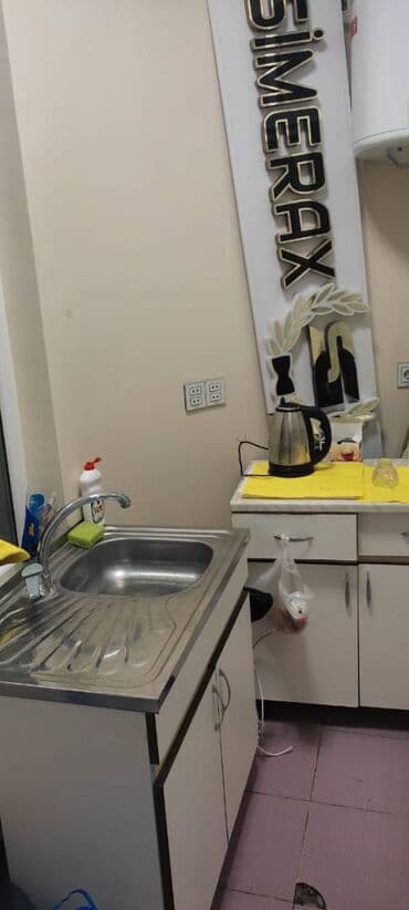 ağ şeher evler: Nərimanov rayonu Ğənclik metrosuna yaxınsahəsi 35 kv/m olan, (1 — 5