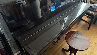gitara akustik: PETROF uprayt pianino - Brend/model: PETROF upright (akustik) - — 6