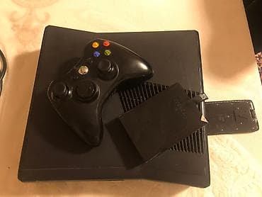 Xbox 360 & Xbox: Qeyd-Pult yoxdur Heç bir problemi yoxdur,yaddaşı 256 gb,içində 120 — 3