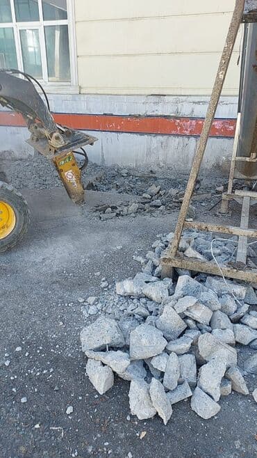 автокар погрузчик: Məhsul: LiuGong skid steer yükləyici (kompakt yükləyici), ön qaşıq — 7