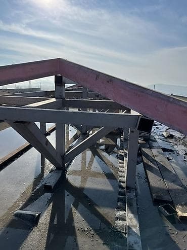 Plitə işləri: Peşəkar dam örtüyü və çardaq işləri xidməti Təklif etdiklərimiz: - — 3