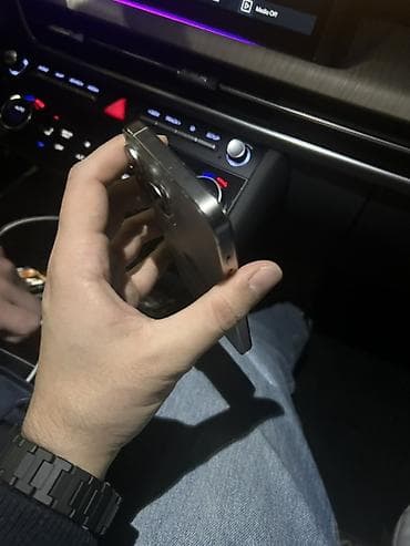 14 pro satilir: IPhone 14 Pro, Gümüşü, Face ID — 5