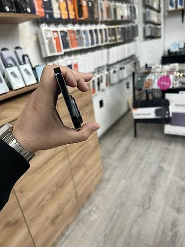 iphone 10 pro max mini: IPhone 14 Pro Max, 128 GB, Qara, Simsiz şarj, Face ID — 3