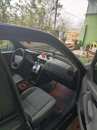 ikinci el mercedesler: Mercedes-Benz C-Class (W202) sedan - Kuzov: 4 qapılı sedan, tünd boz — 8