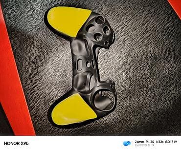 modem router wifi: PS4 üçün aksessuar və oyun diskləri paketi - DualShock 4 üçün silikon — 1